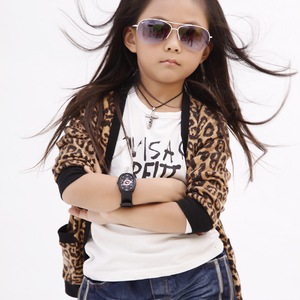 在线播放妃光莉妃ひかり
