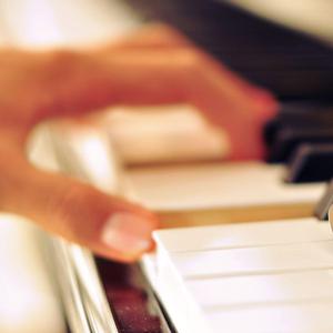 在线播放妃光莉妃ひかり
